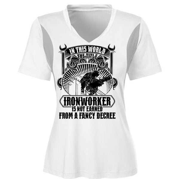 In This World The Title Ironworker T Shirt, I Love Ironworker T Shirt, Awesome T-Shirts