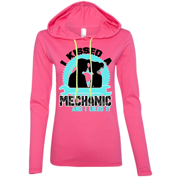 I Kissed Mechanic And I Liked It T Shirt, I Love Mechanic T Shirt, Awesome T-Shirts