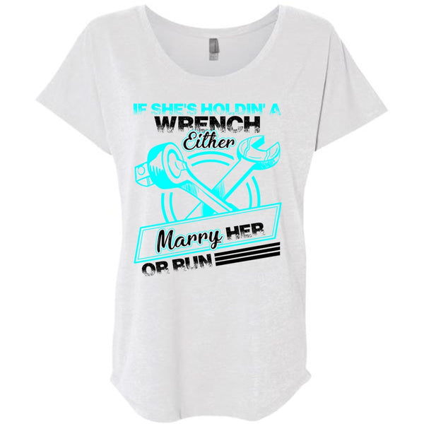 She's Holding A Wrench T Shirt, I Love Mechanic T Shirt, Awesome T-Shirts