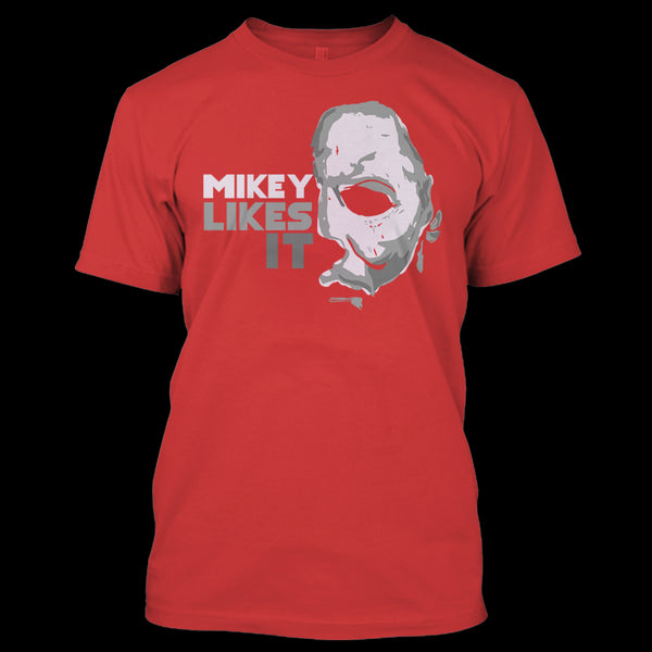 A black t-shirt with the shopify logo